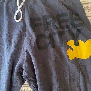 Free city sweatpants